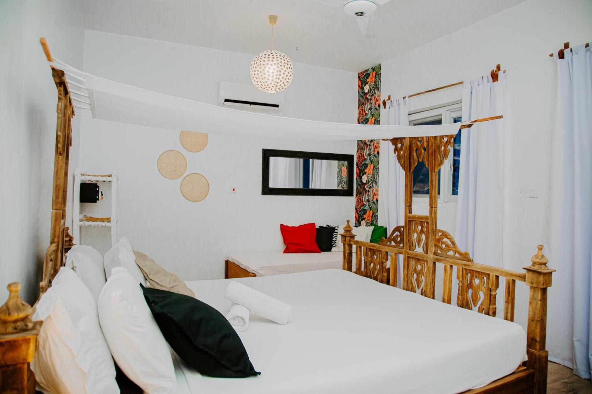 Bed and Breakfast Ocean Boho House Джамбіані Екстер'єр фото